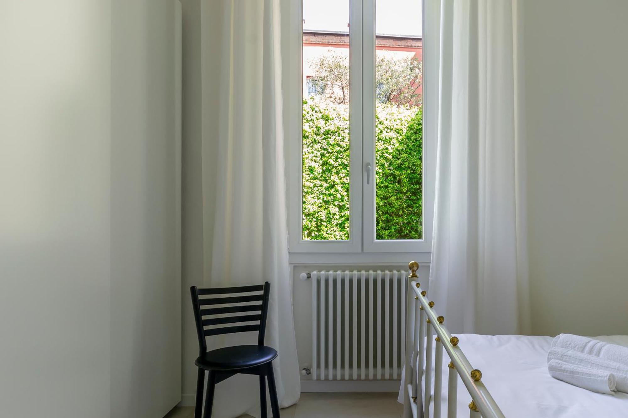 Apartment Amos - 5 Minutes From Piazza Maggiore Болонья Экстерьер фото